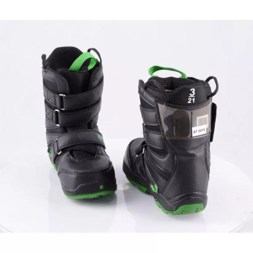 Burton Burton - Kids' Progression XS Snowboard Boots - Black/Green Black/Green 12C Youth Boys Snowboard Boots 7T to 13T and 1 to 6 US size