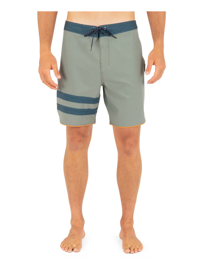 Hurley Hurley Men's Phantom - Eco Block Party Solid 18" Boardshorts Great White 30 Mens Board Shorts