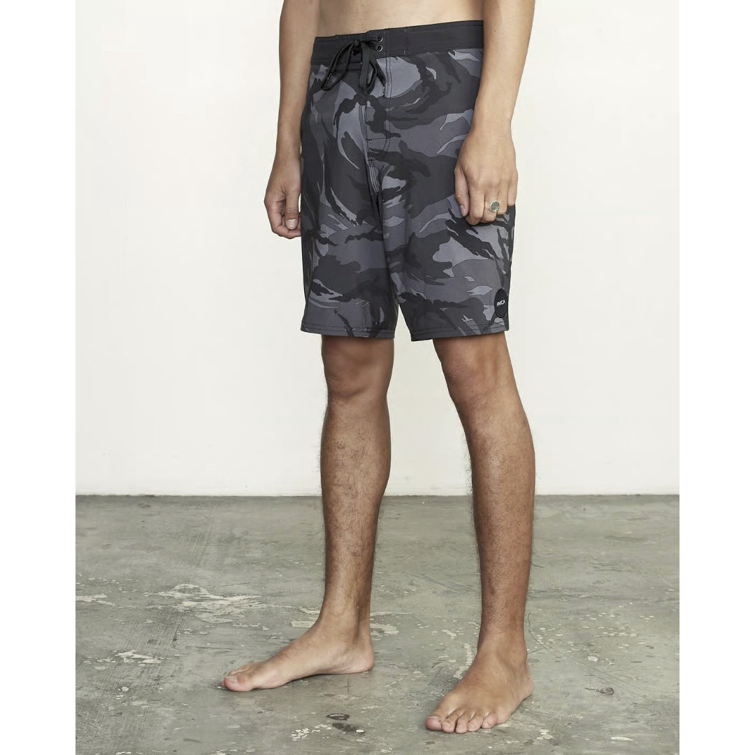 RVCA RVCA VA Print 19" Trunk Black Multi 28 Mens Board Shorts