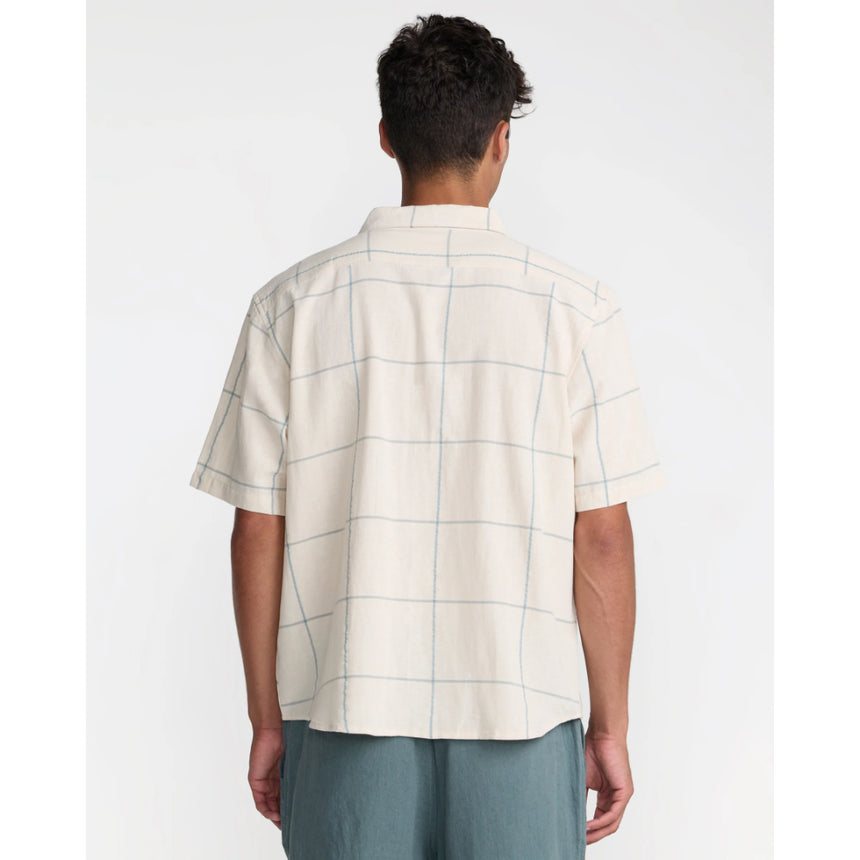 RVCA RVCA Men's Vacancy Short Sleeve Button Up Ceramic M Mens Button Up Short Sleeve Shirts