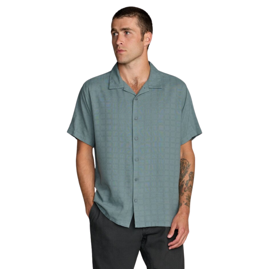 RVCA RVCA Men's Vacancy SS Button Up Ceramic M Mens Button Up Short Sleeve Shirts