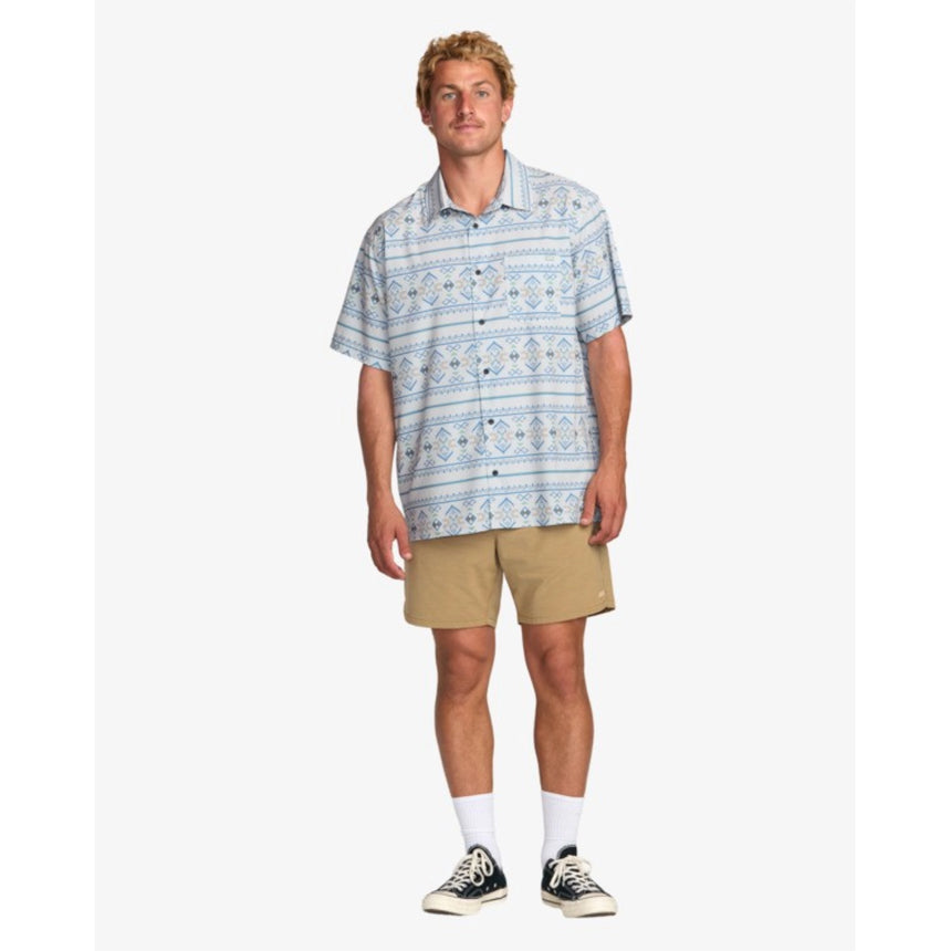 Billabong Billabong Men's Surftrek Perf Short Sleeve Shirt  - Alloy Light Alloy Light S Mens Button Up Short Sleeve Shirts