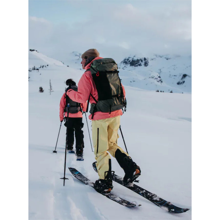 Burton Women's [ak] Kalausi GORE-TEX C-Knit 3L Bib Pants - Buttermilk