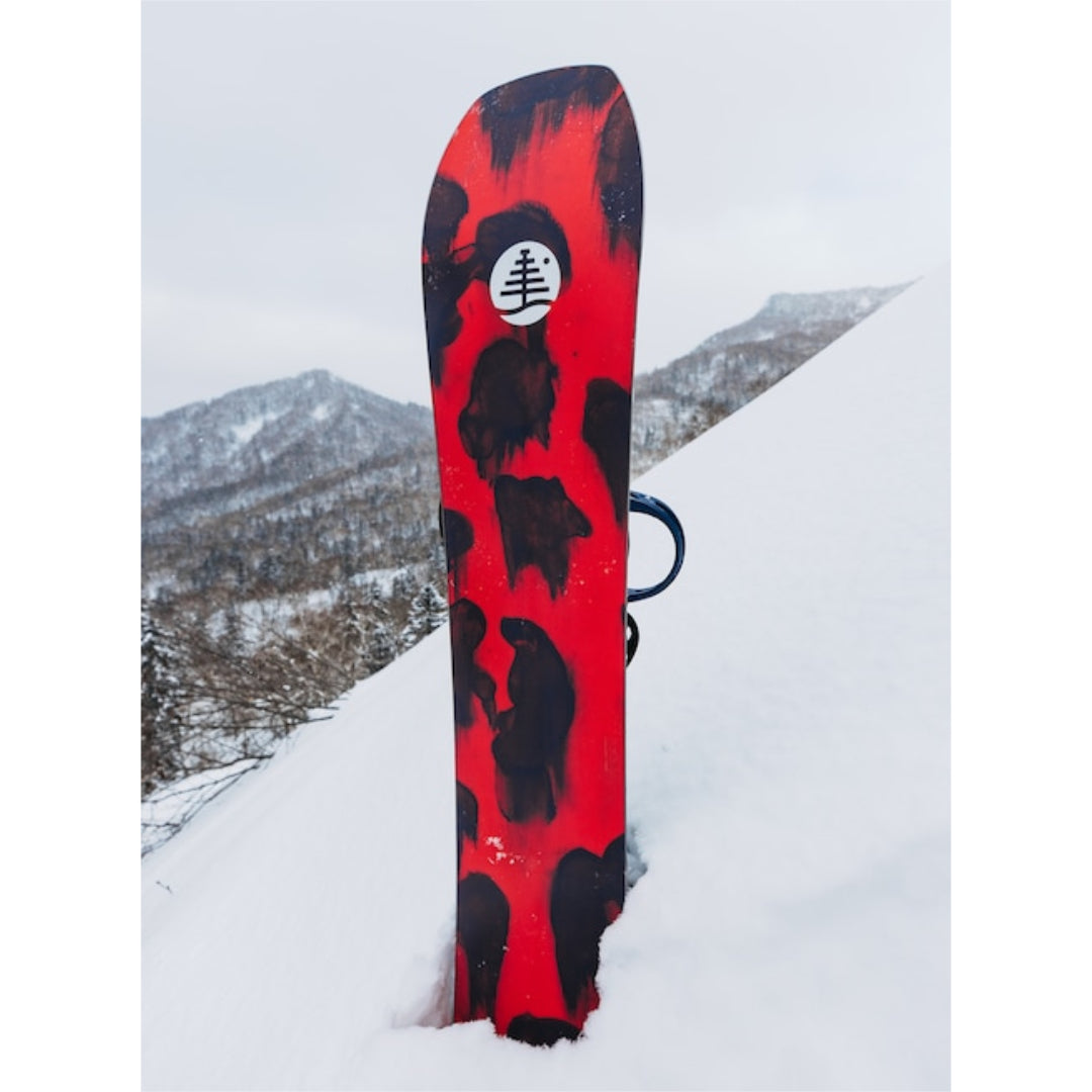 burton 13 snowboard red Family Tree Smooth Operator Camber Snowboard, Graphic / 144 True Twin Freedom Twin Shape and flex are perfectly symmetrical for a balanced ride that lets you spin and stomp as you like children's/junior snowboard BURTON RADIUS, black/red,