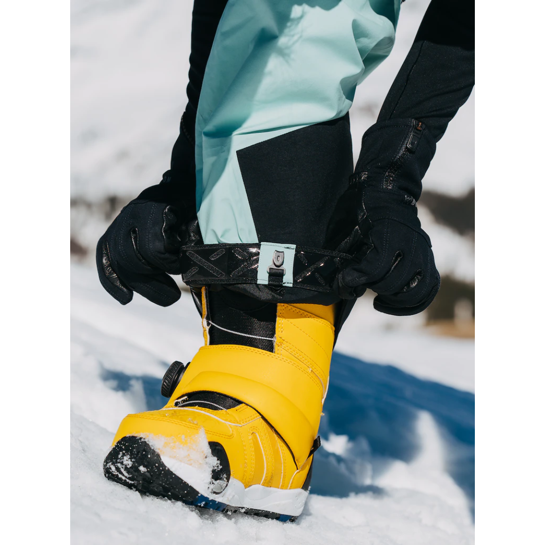 Burton Women's [ak] Kalausi GORE-TEX C-Knit 3L Bib Pants - Powder Mint