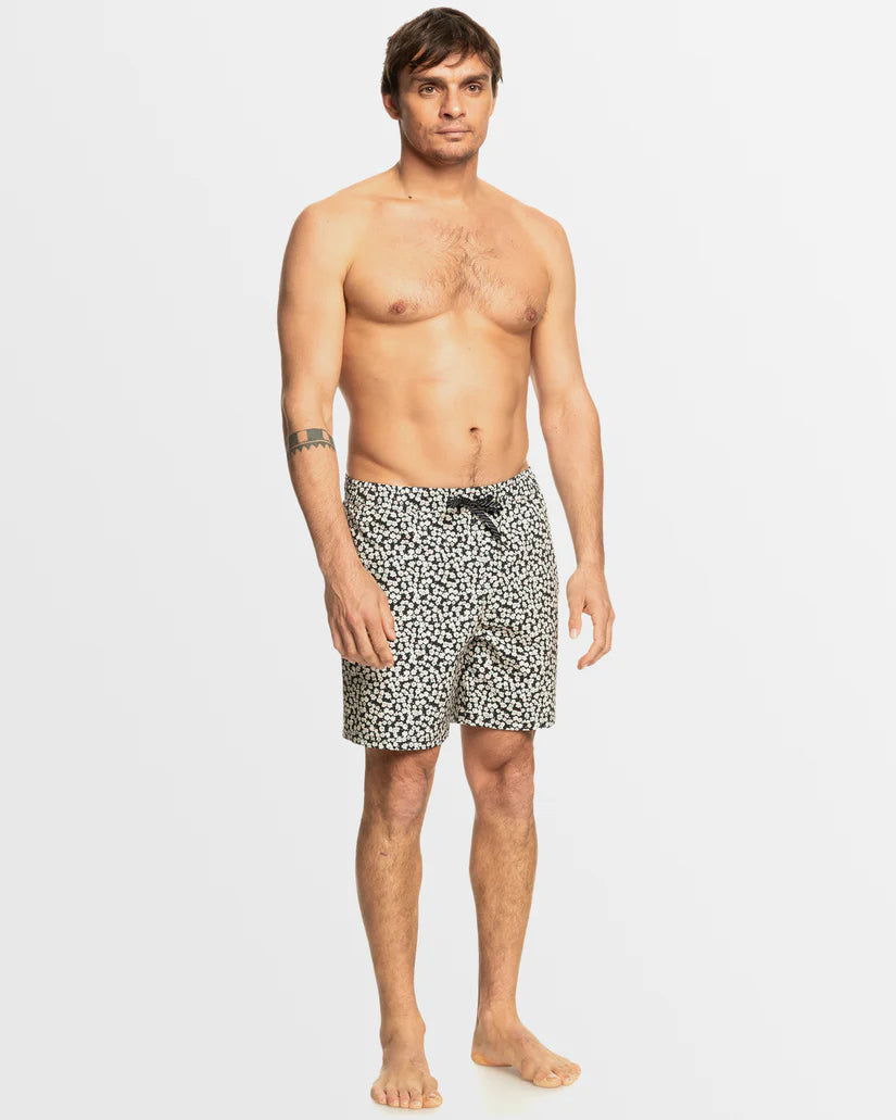 Quiksilver Quiksilver Men's Remade Mix Volley 17NB Shorts OYSTER WHITE S Mens Elastic Swim Trunks