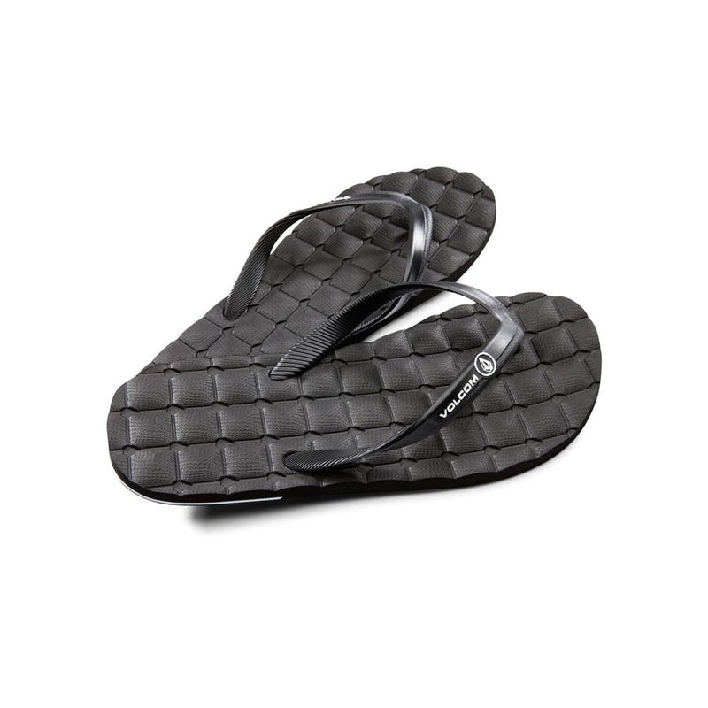 volcom recliner rubber sandals youth front view kids sandals black x0811711-blk