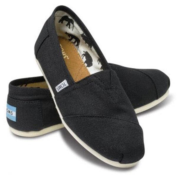 Toms Classic Canvas Womens Slip On Shoes
